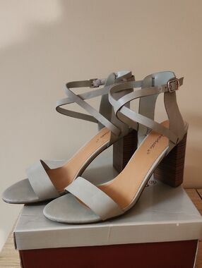 Breckelles Light Gray Crisscross Block Heel Sandals